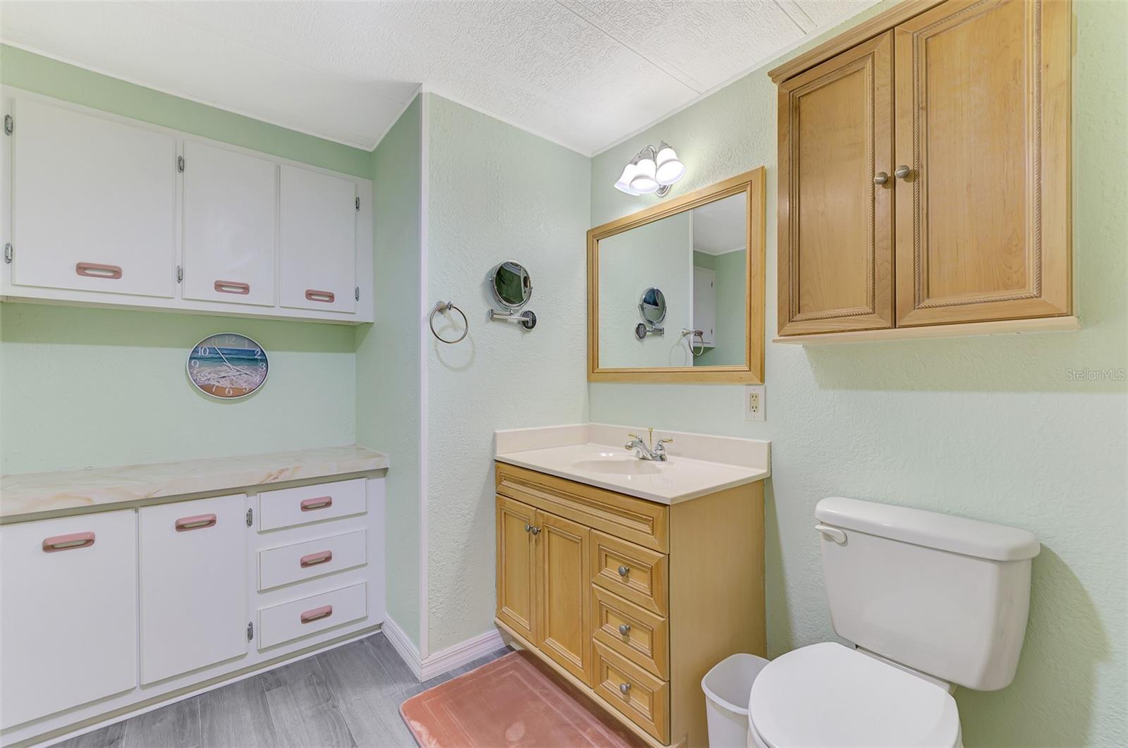 Image 28 of 50 For 612 La Jolla Circle