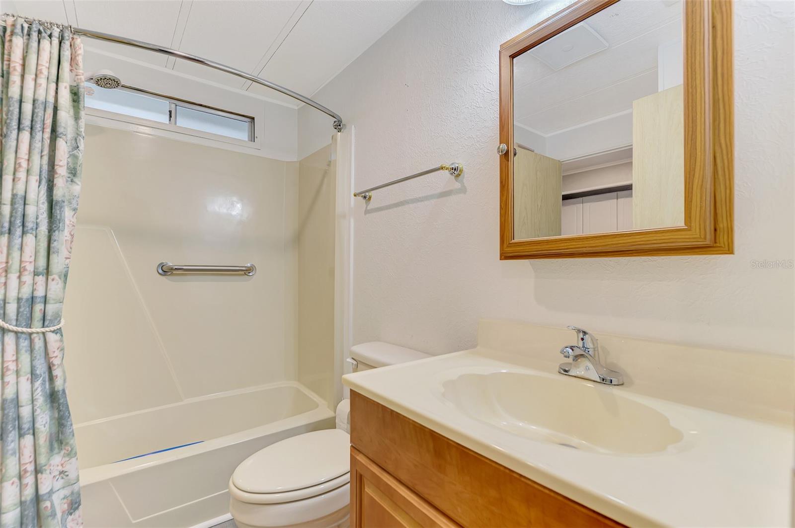 Image 32 of 50 For 612 La Jolla Circle