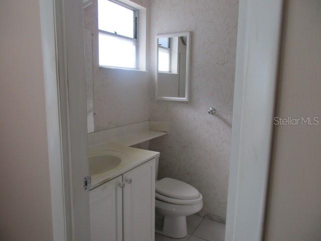 Image 11 of 17 For 5571 Riverbluff Circle V1