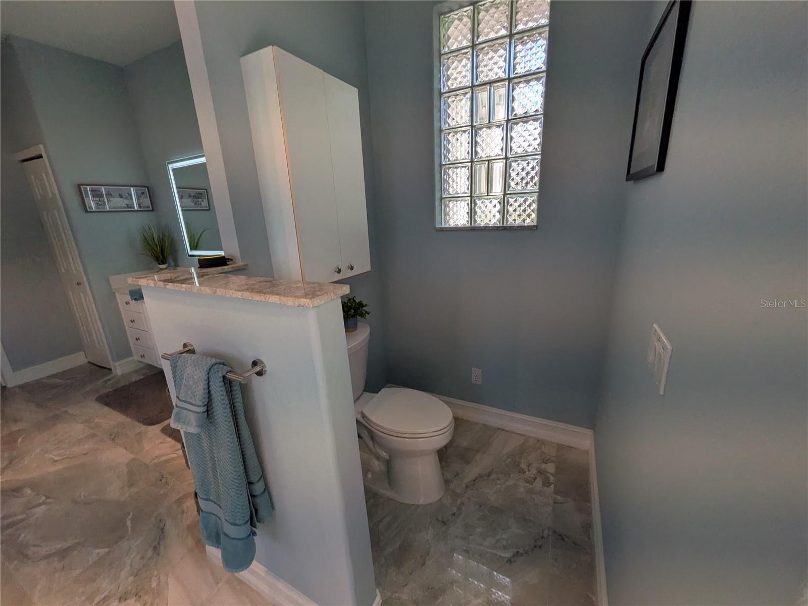 Image 10 of 84 For 11600 Dallas Drive N