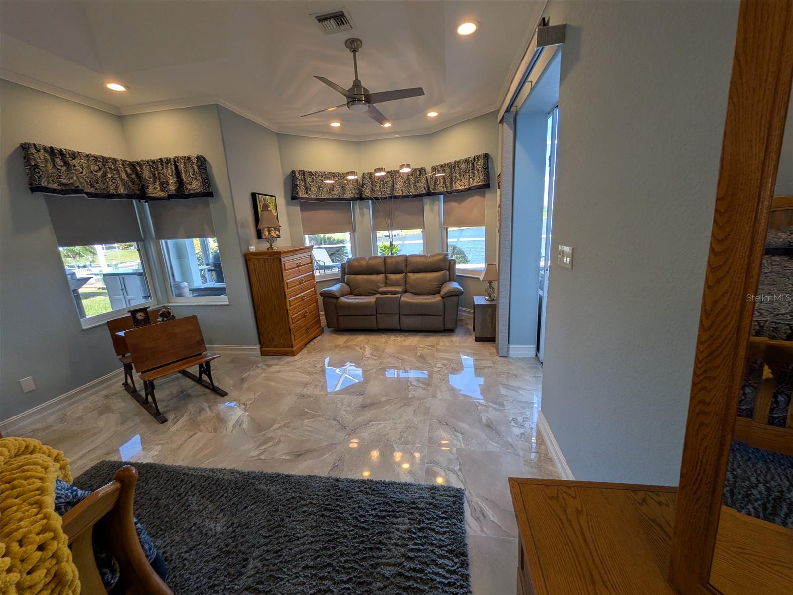 Image 21 of 84 For 11600 Dallas Drive N