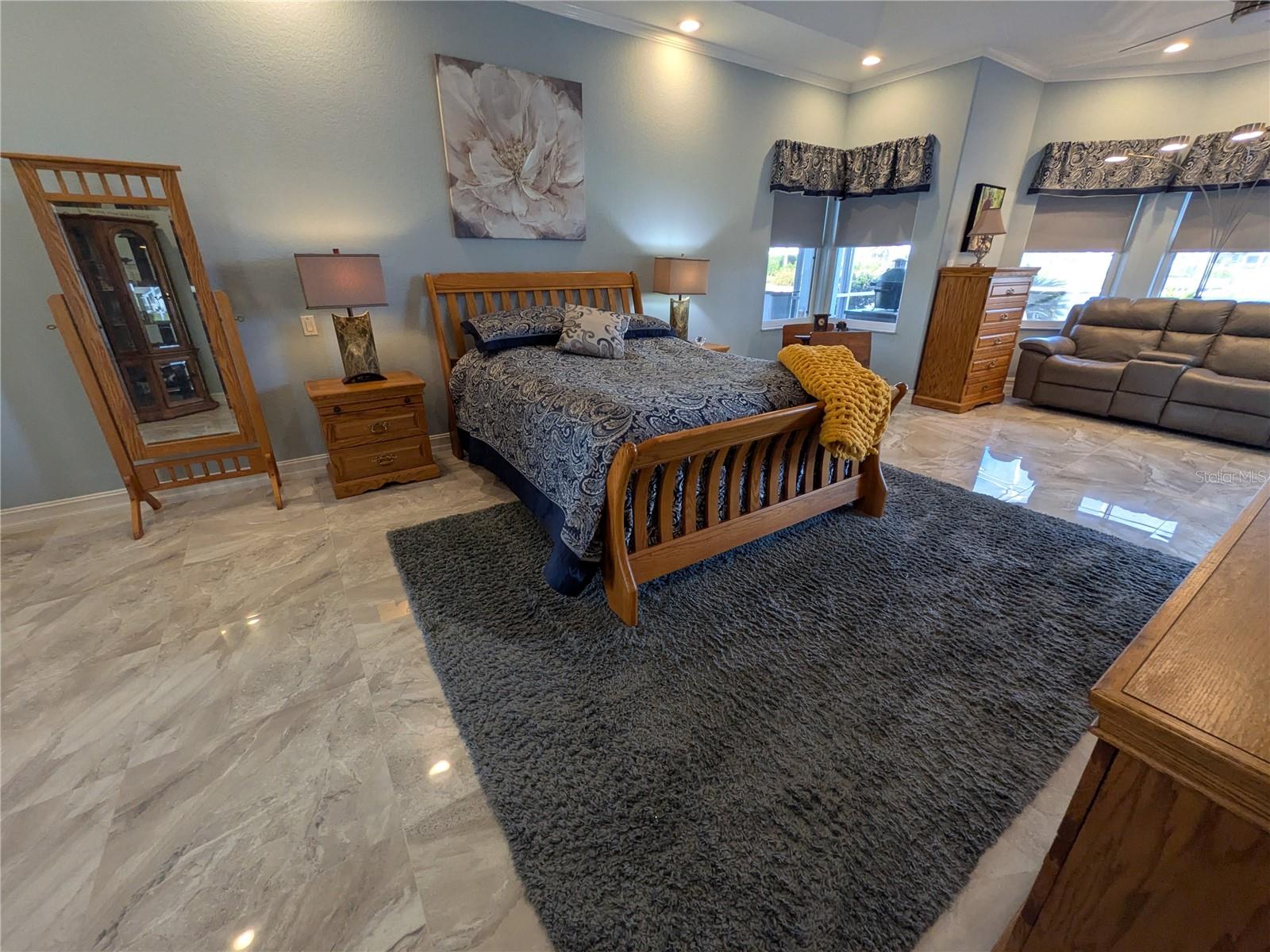 Image 22 of 84 For 11600 Dallas Drive N