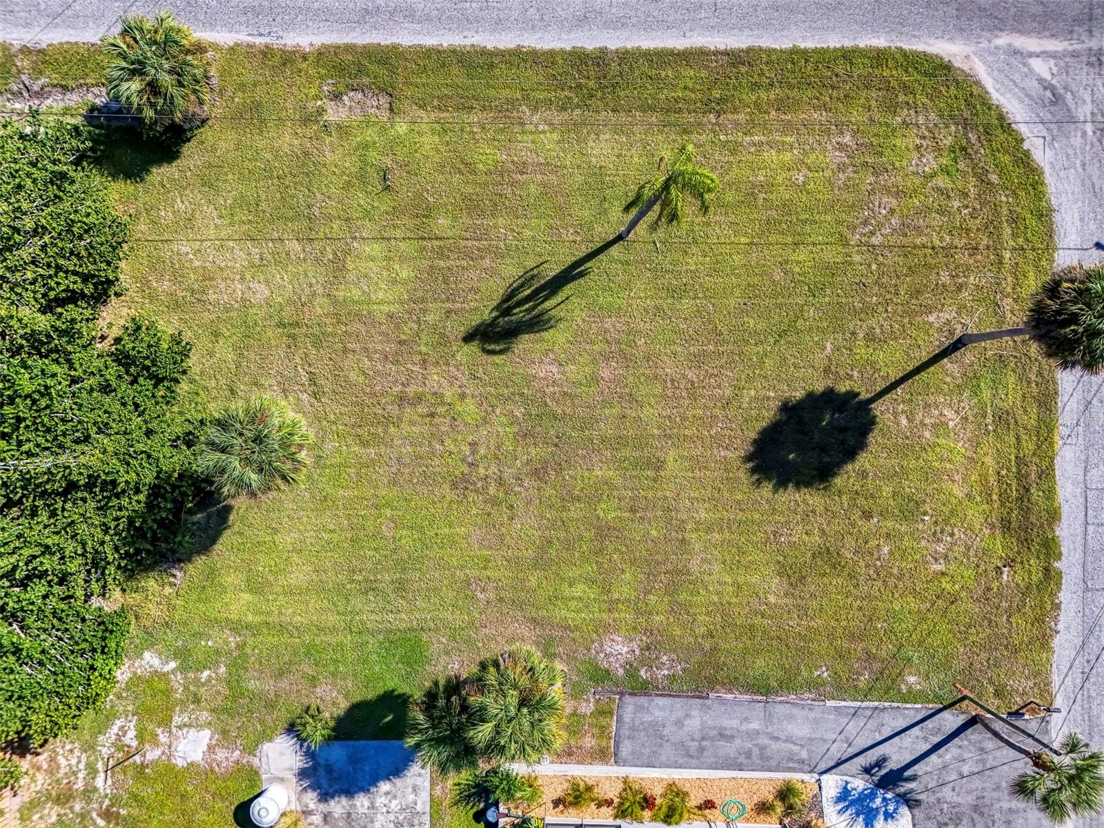 Image 14 of 19 For 610 Coquina Court