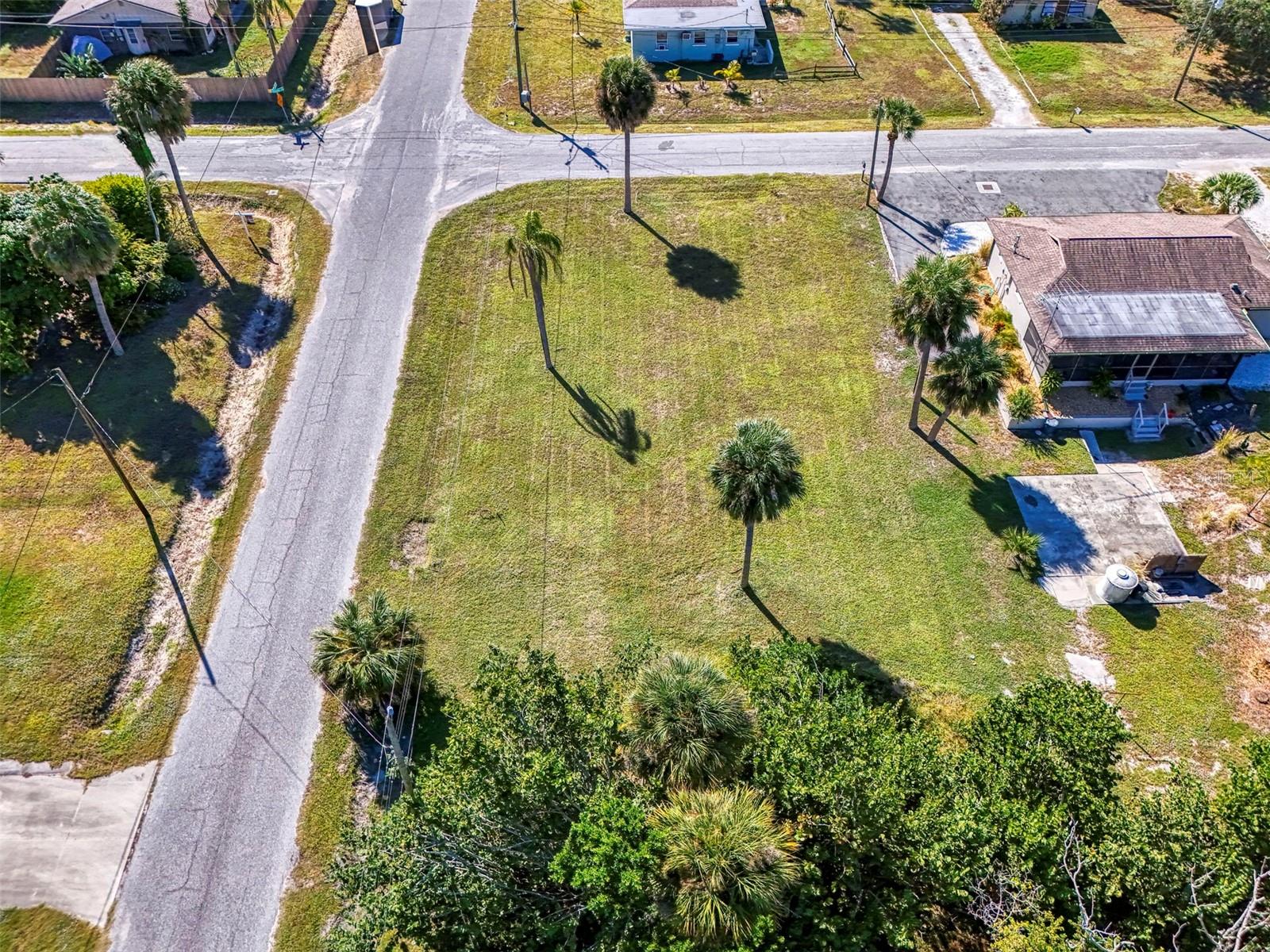 Image 15 of 19 For 610 Coquina Court