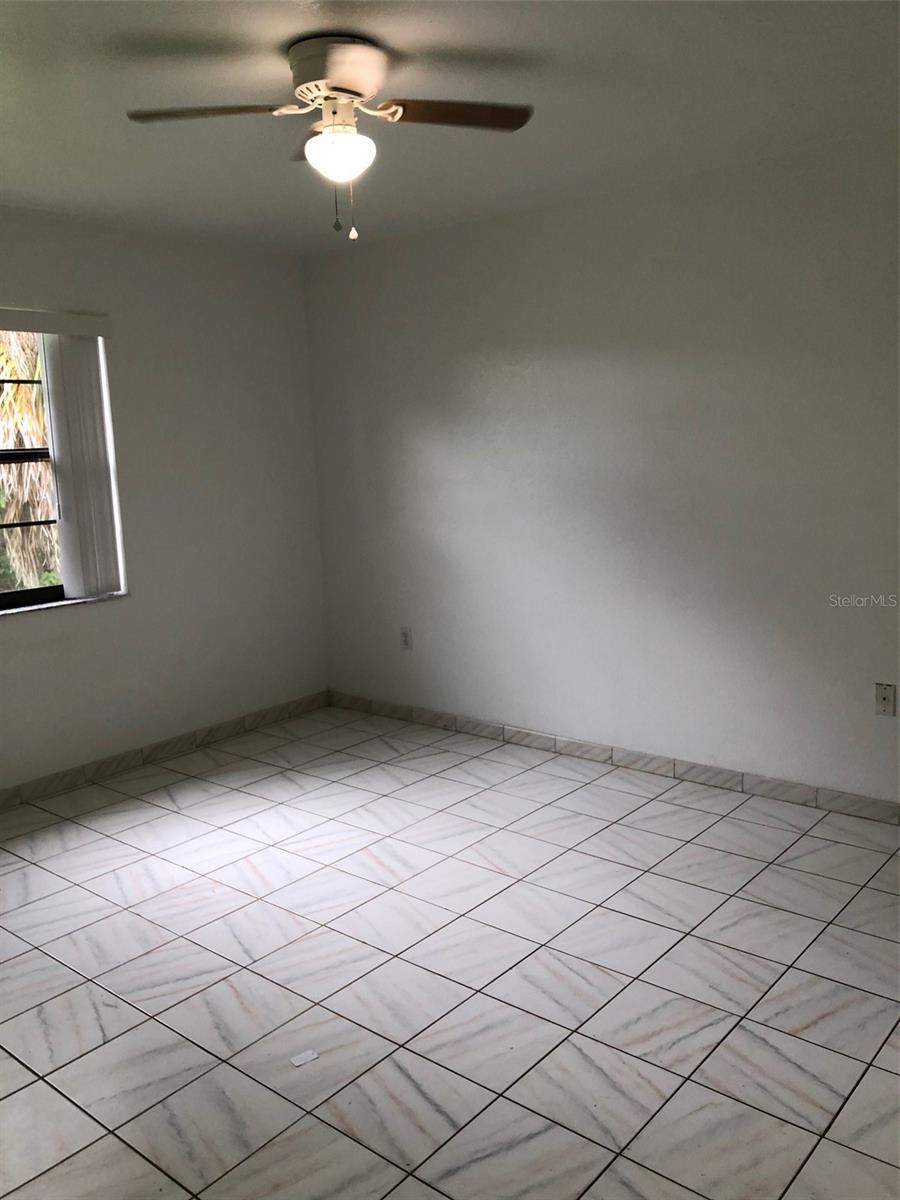 Image 17 of 20 For 25385 Sandhill Boulevard D2