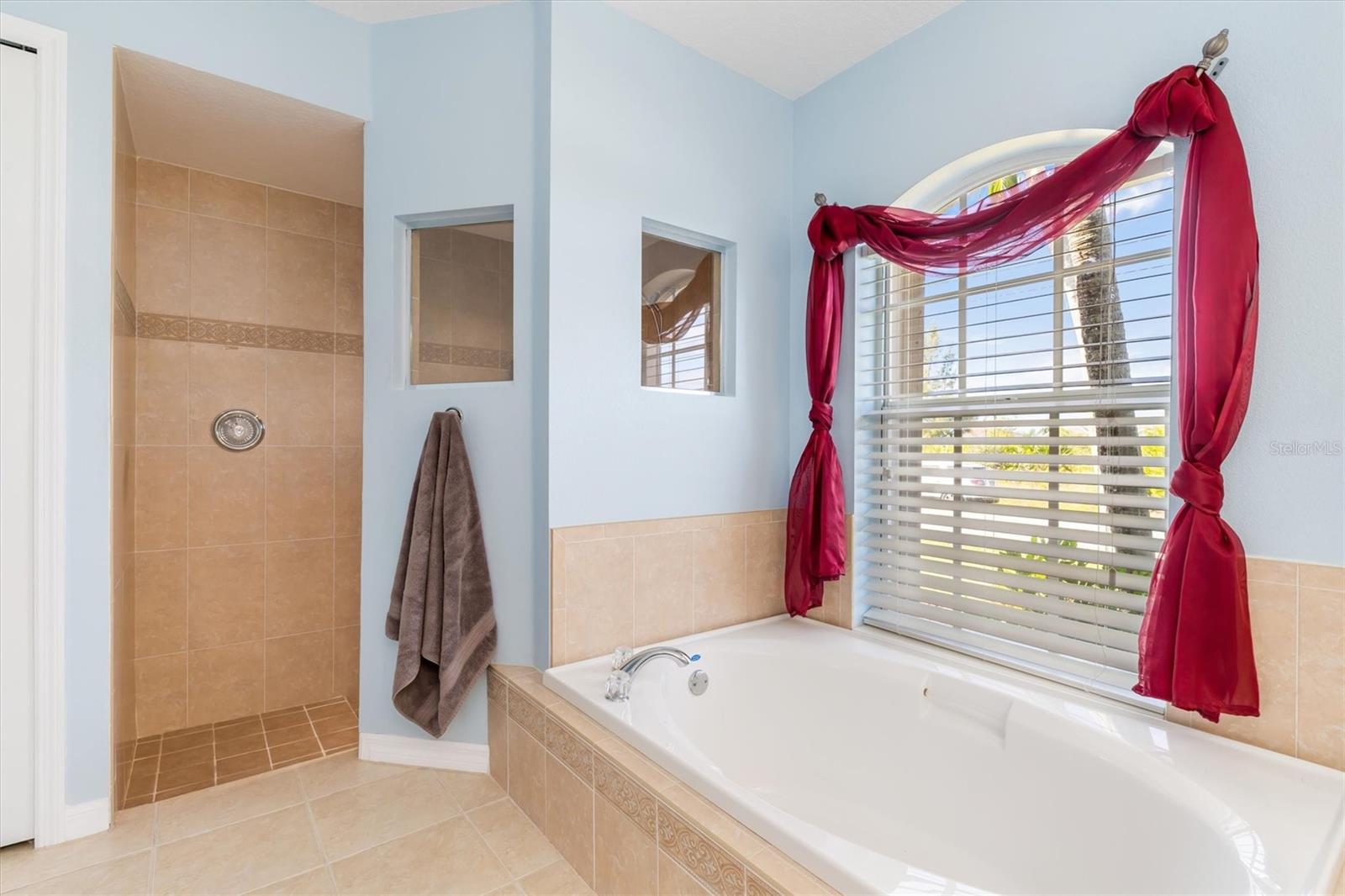 Image 15 of 43 For 9450 Newnan Circle