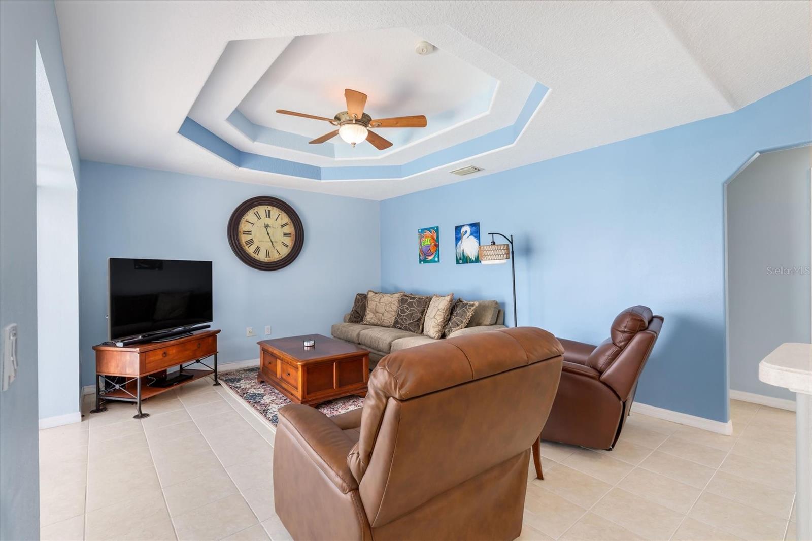 Image 17 of 43 For 9450 Newnan Circle