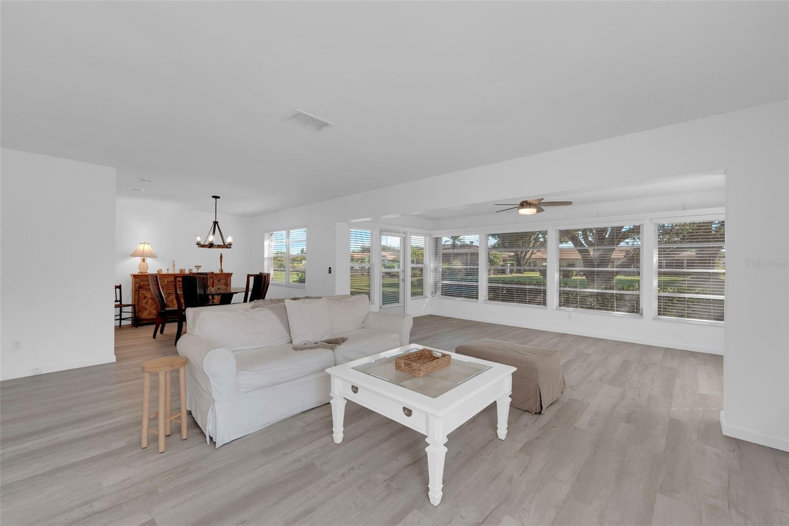 Image 10 of 43 For 5584 Buring Court