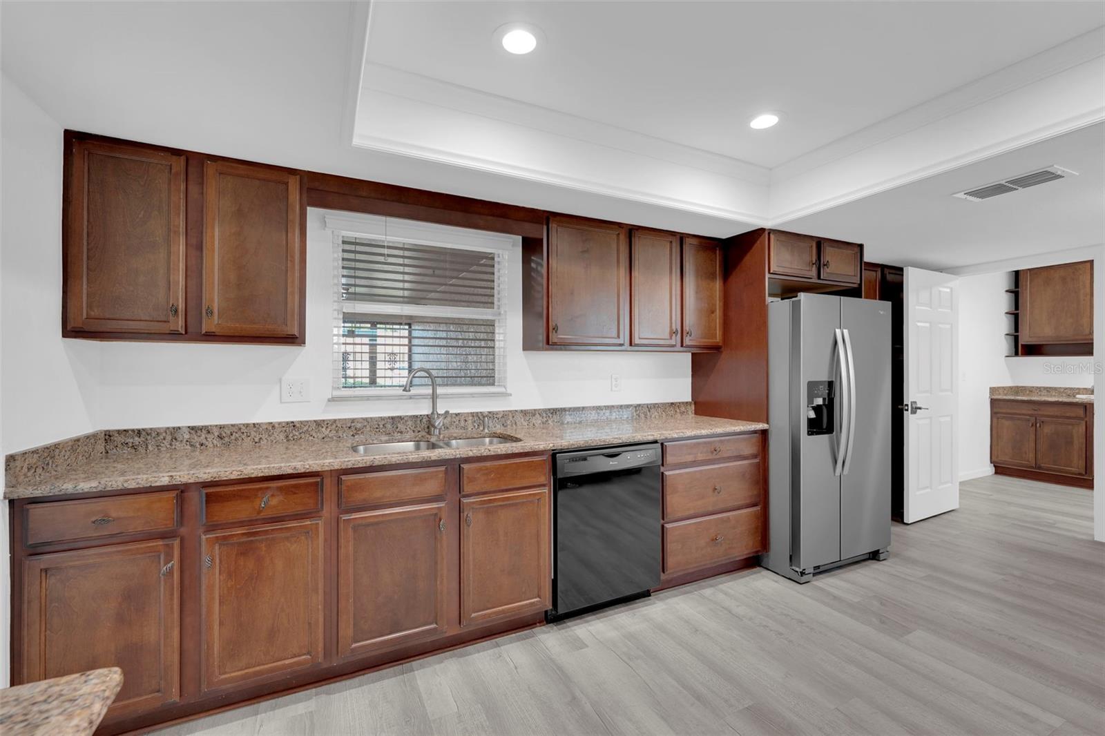 Image 11 of 43 For 5584 Buring Court