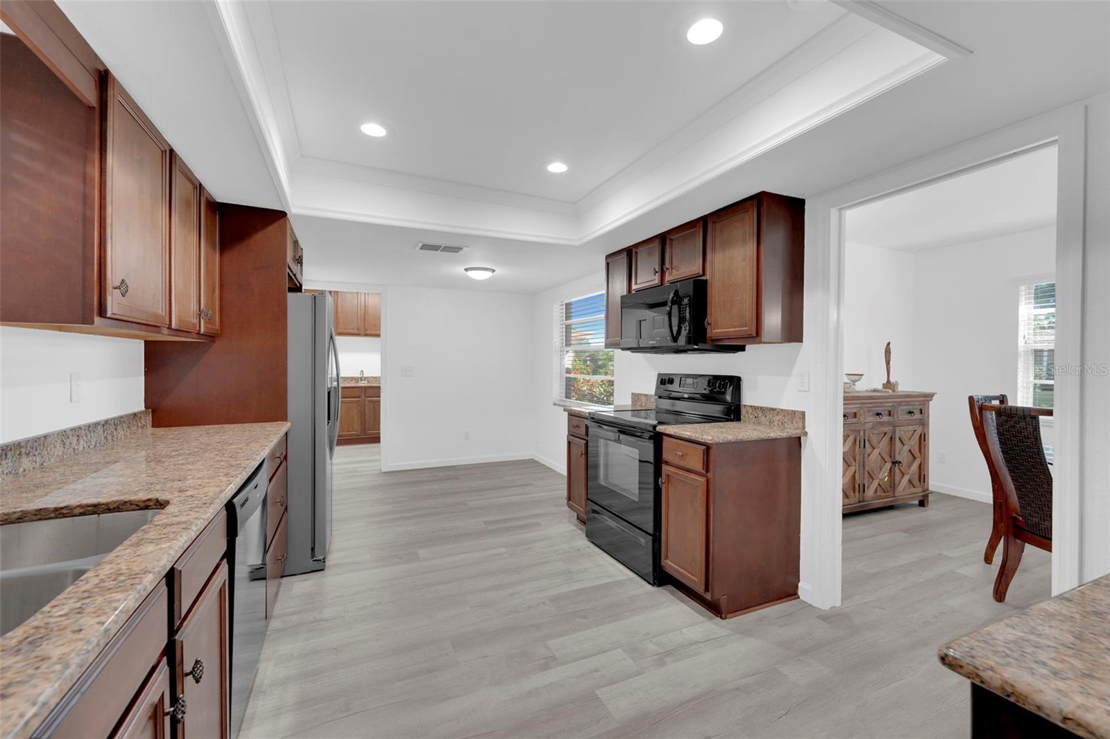 Image 13 of 43 For 5584 Buring Court