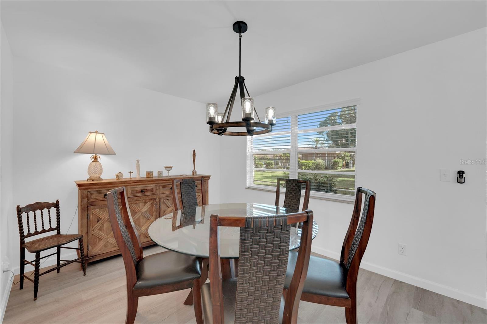 Image 15 of 43 For 5584 Buring Court