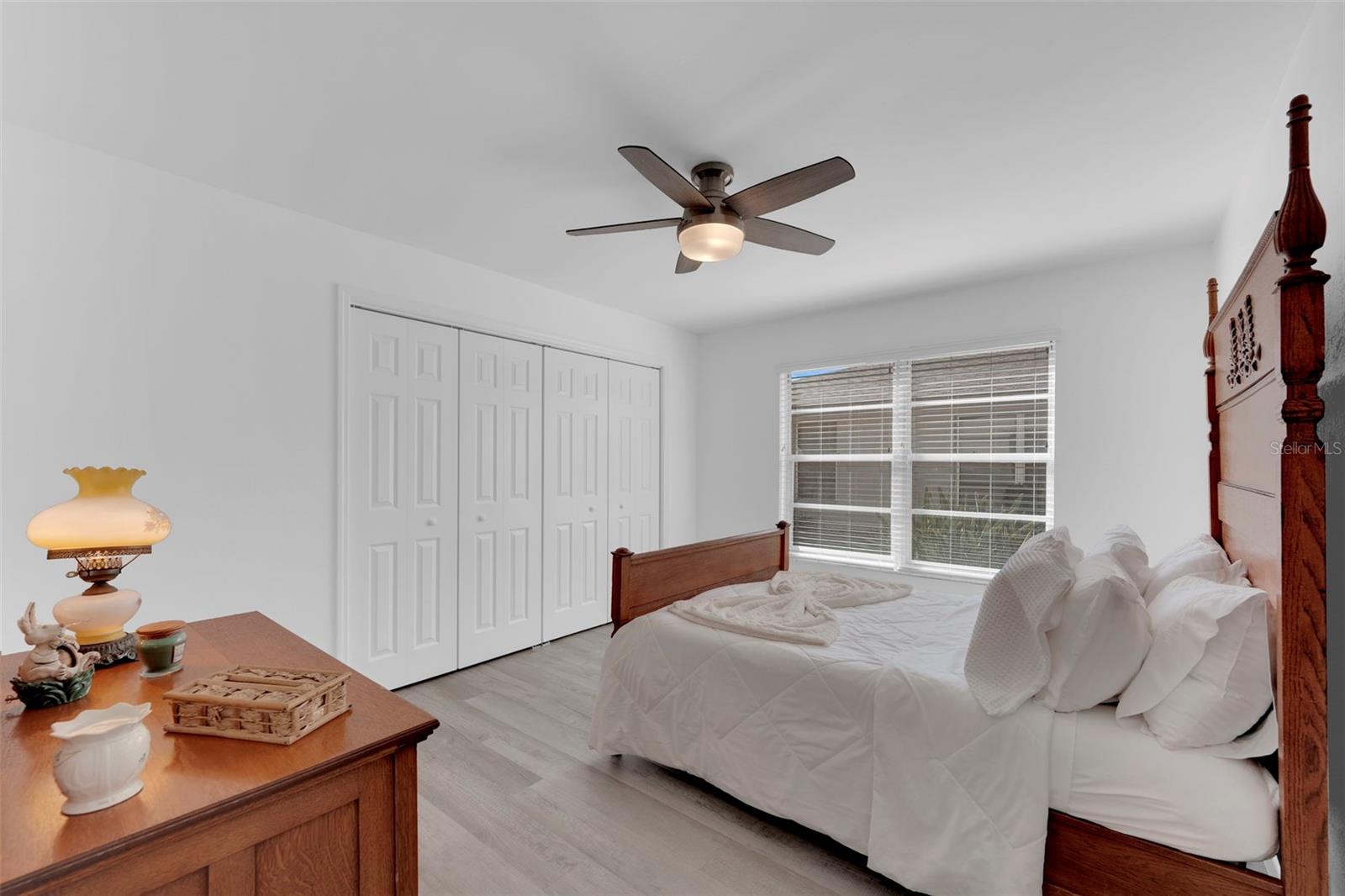 Image 19 of 43 For 5584 Buring Court