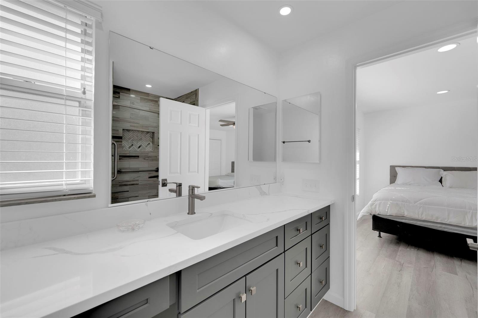 Image 21 of 43 For 5584 Buring Court