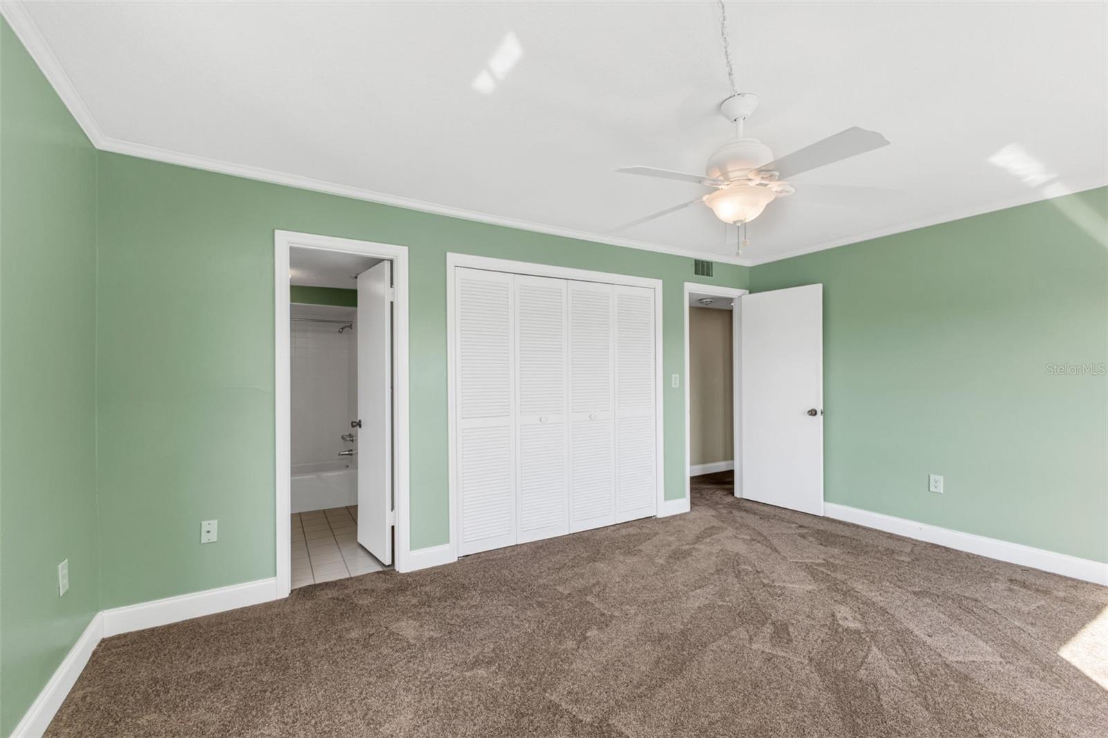 Image 19 of 32 For 1 Colony Point Drive 3c