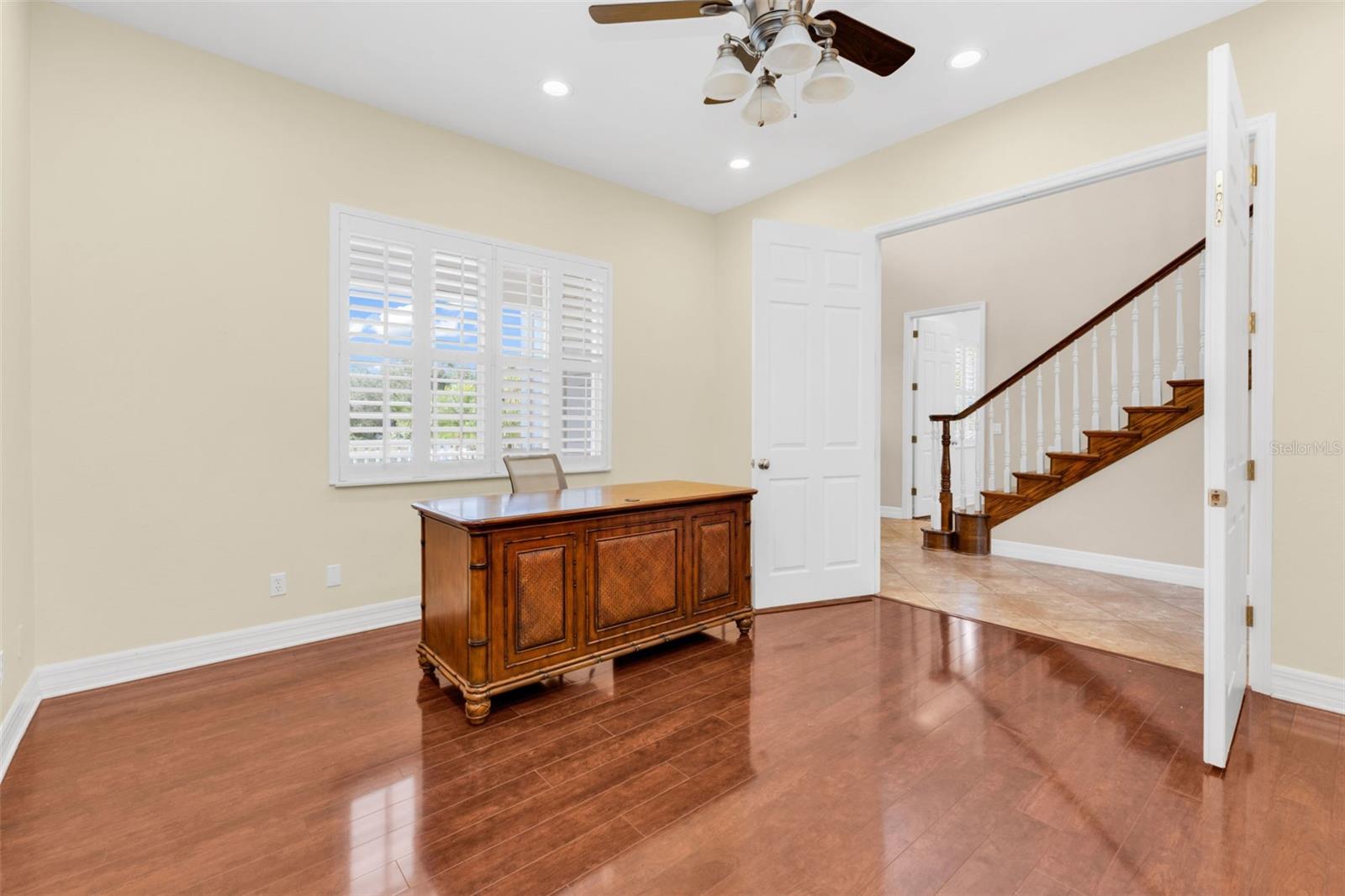 Image 10 of 78 For 5595 Riverside Drive