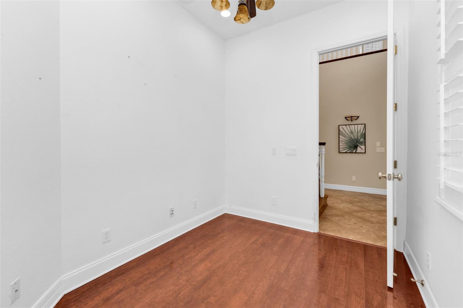 Image 12 of 78 For 5595 Riverside Drive