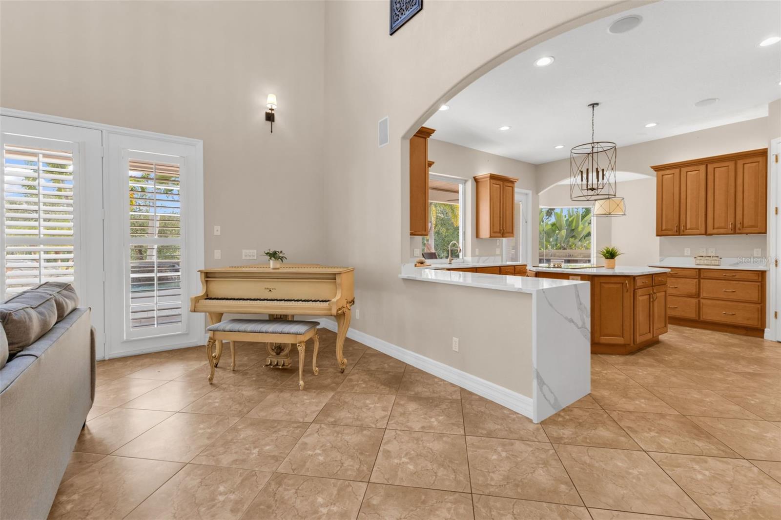 Image 18 of 78 For 5595 Riverside Drive