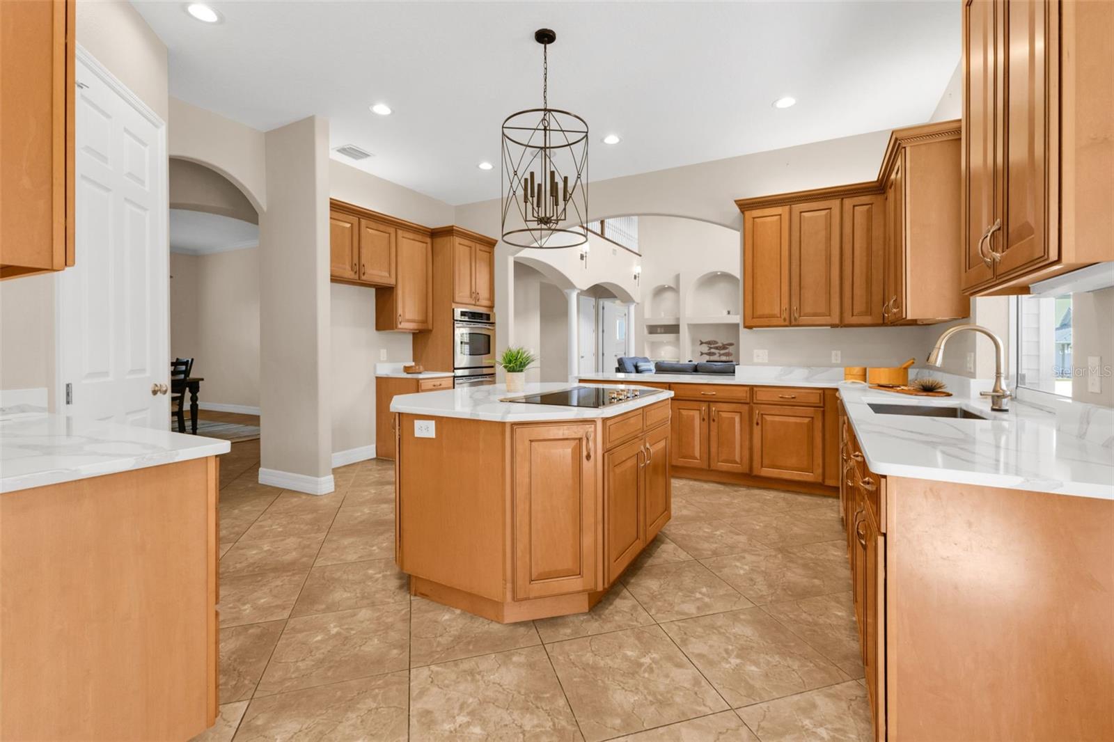 Image 21 of 78 For 5595 Riverside Drive