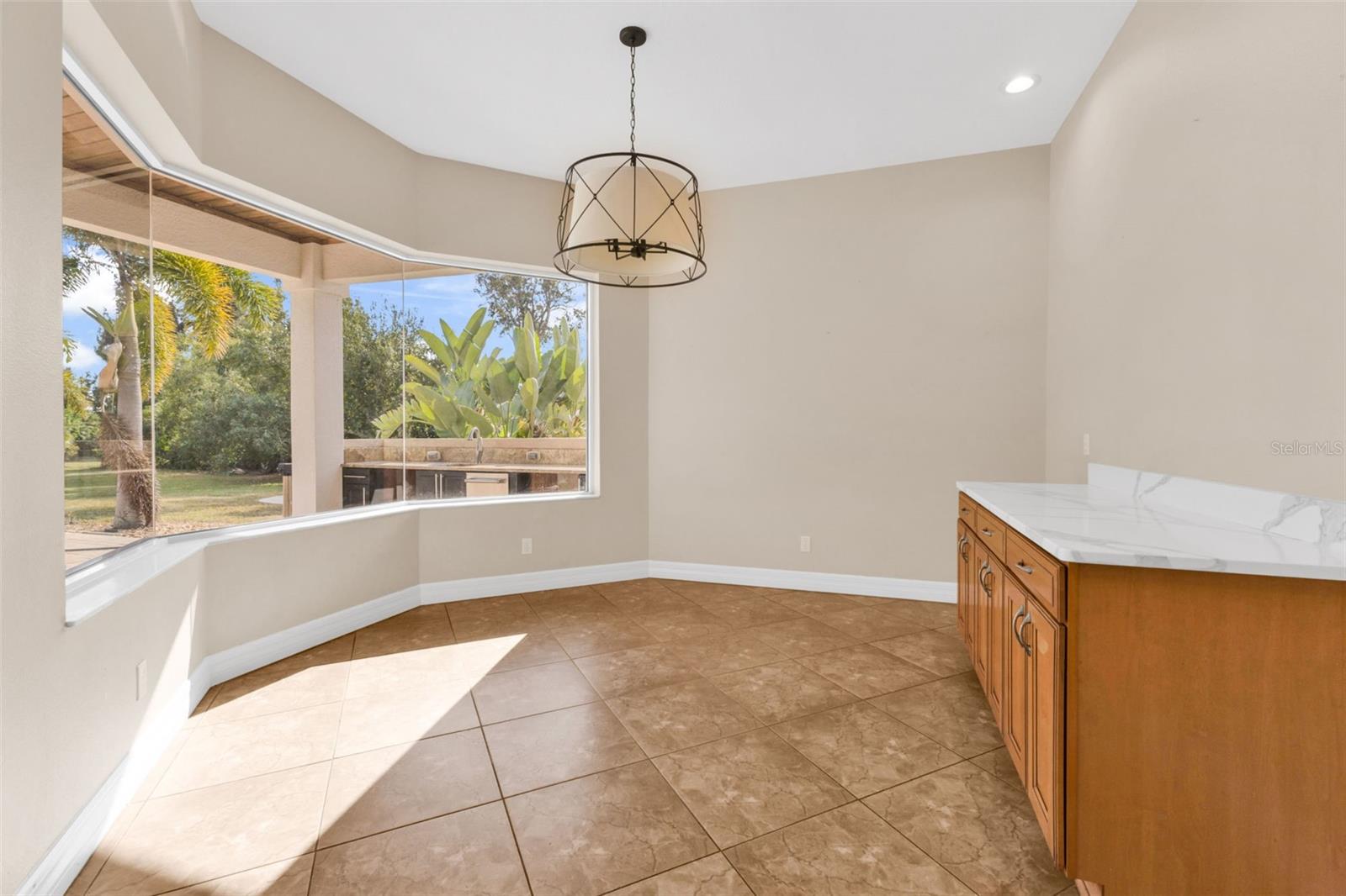 Image 23 of 78 For 5595 Riverside Drive