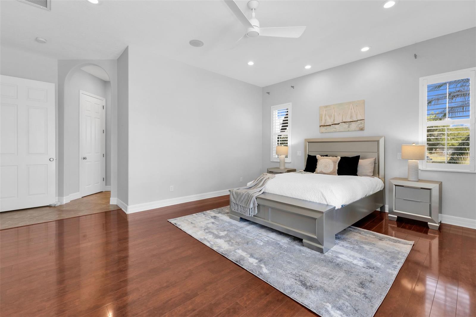 Image 30 of 78 For 5595 Riverside Drive