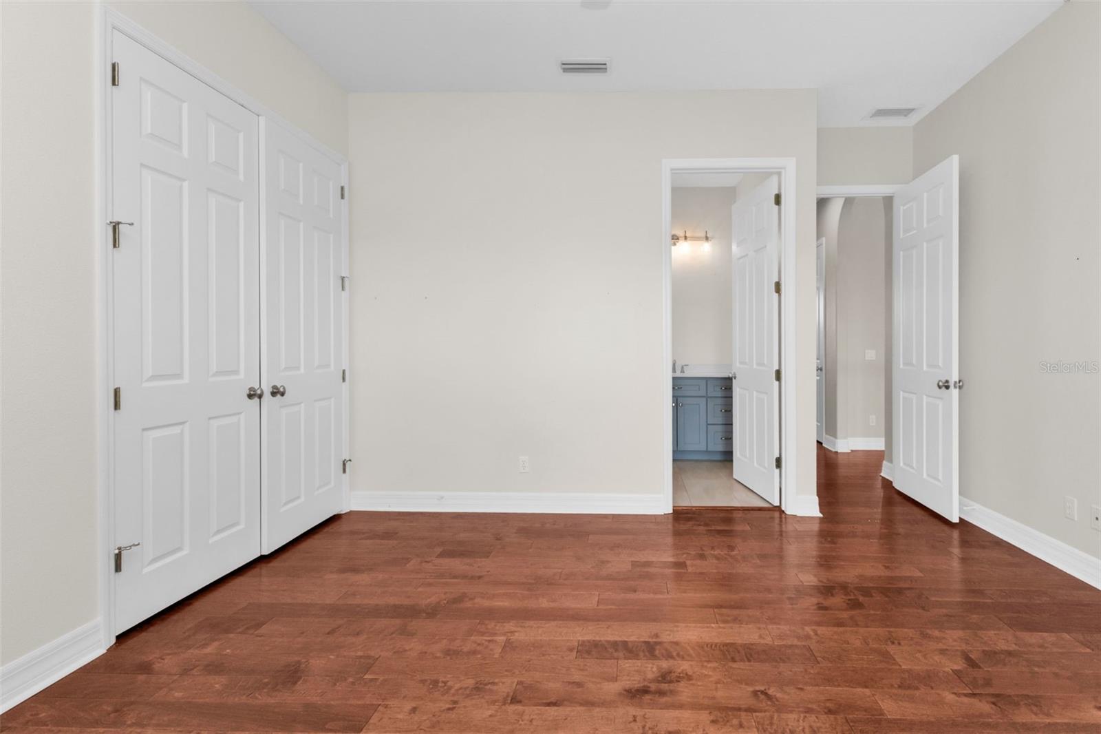 Image 44 of 78 For 5595 Riverside Drive