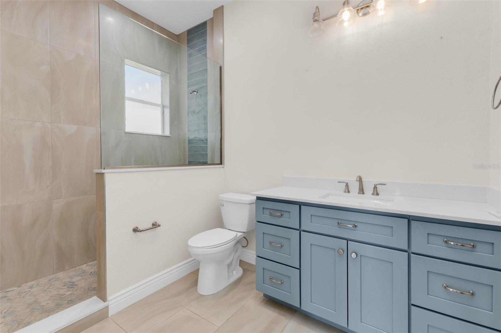 Image 45 of 78 For 5595 Riverside Drive