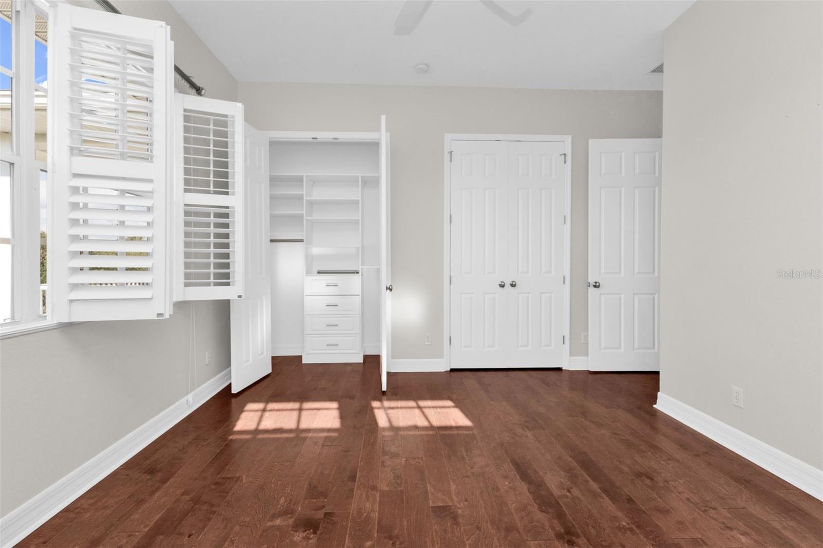 Image 51 of 78 For 5595 Riverside Drive