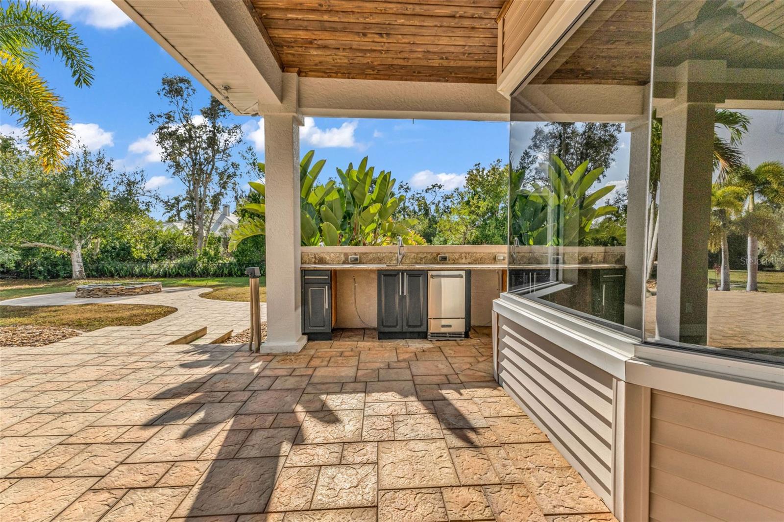 Image 58 of 78 For 5595 Riverside Drive