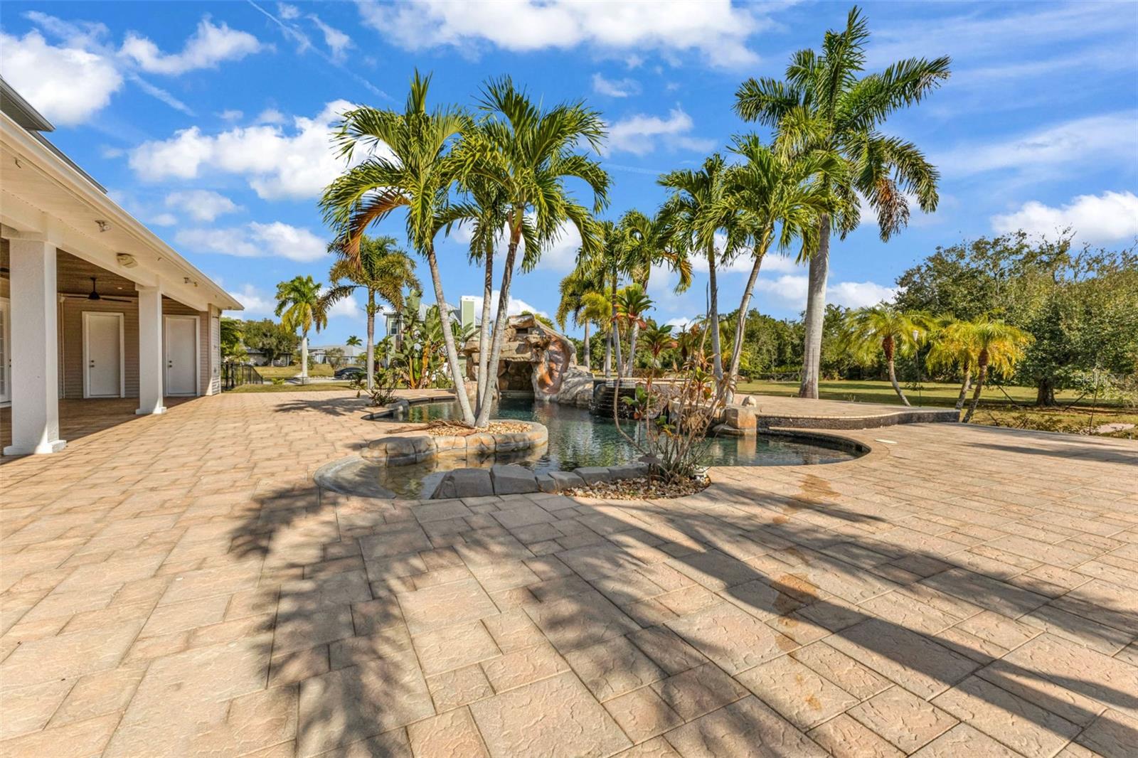 Image 71 of 78 For 5595 Riverside Drive