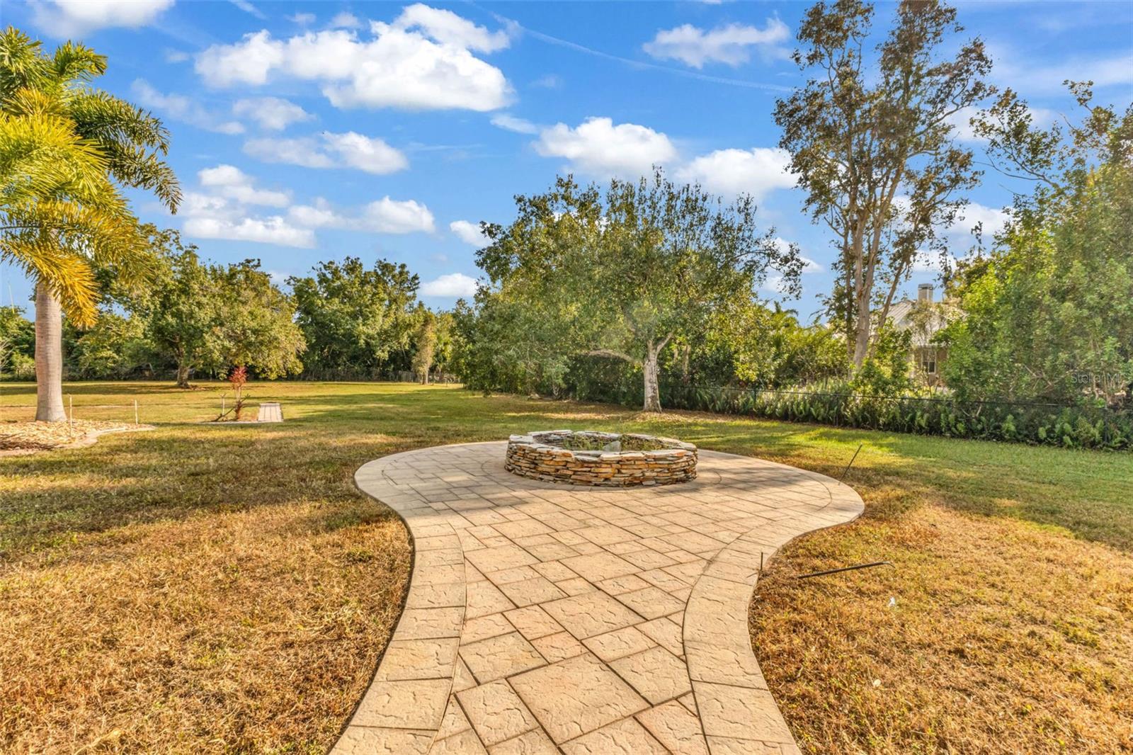 Image 74 of 78 For 5595 Riverside Drive