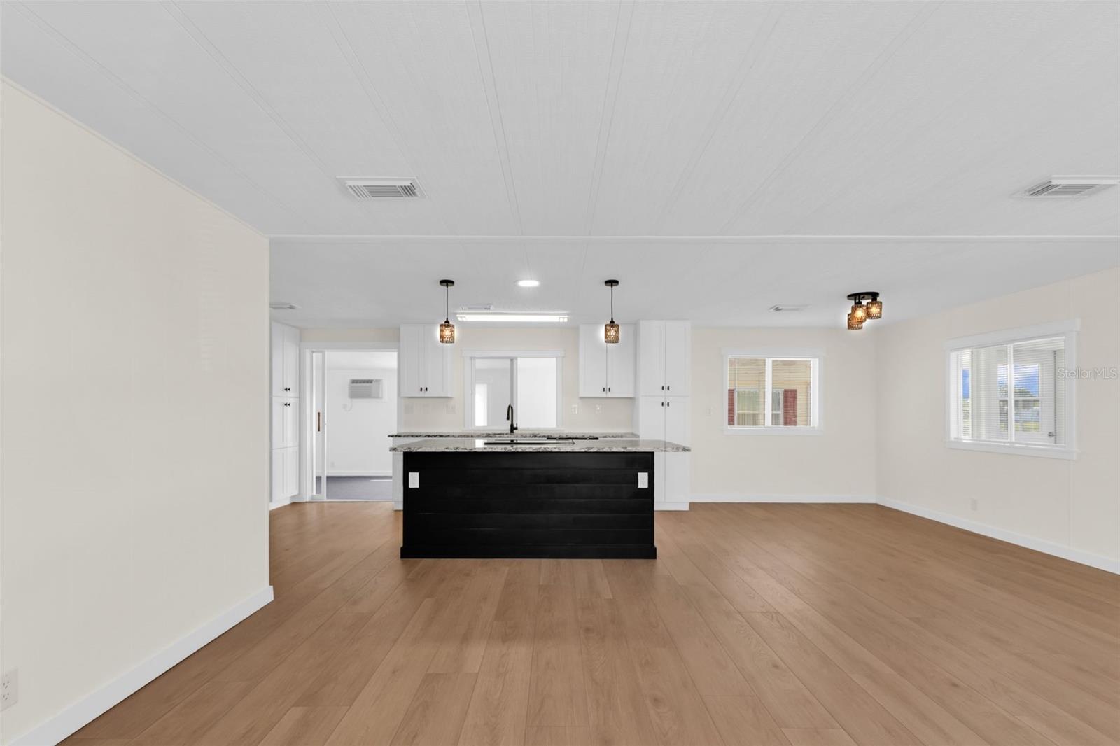 Image 27 of 67 For 177 Lazy River Road