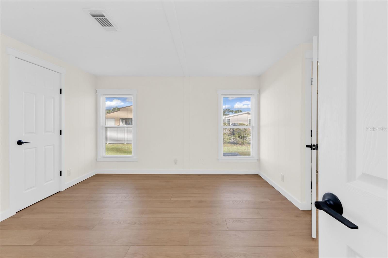 Image 36 of 67 For 177 Lazy River Road