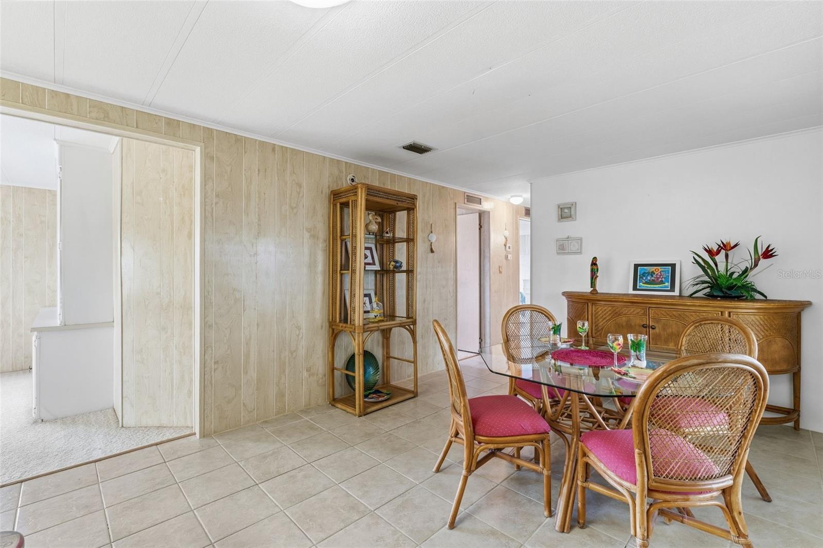 Image 18 of 76 For 119 Lazy River Road