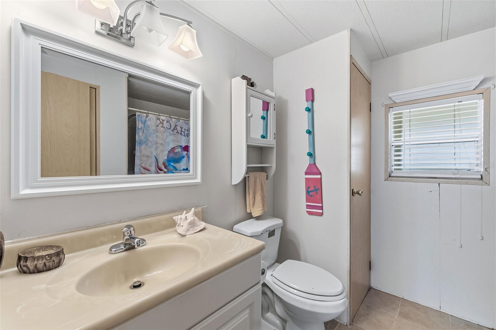 Image 38 of 76 For 119 Lazy River Road