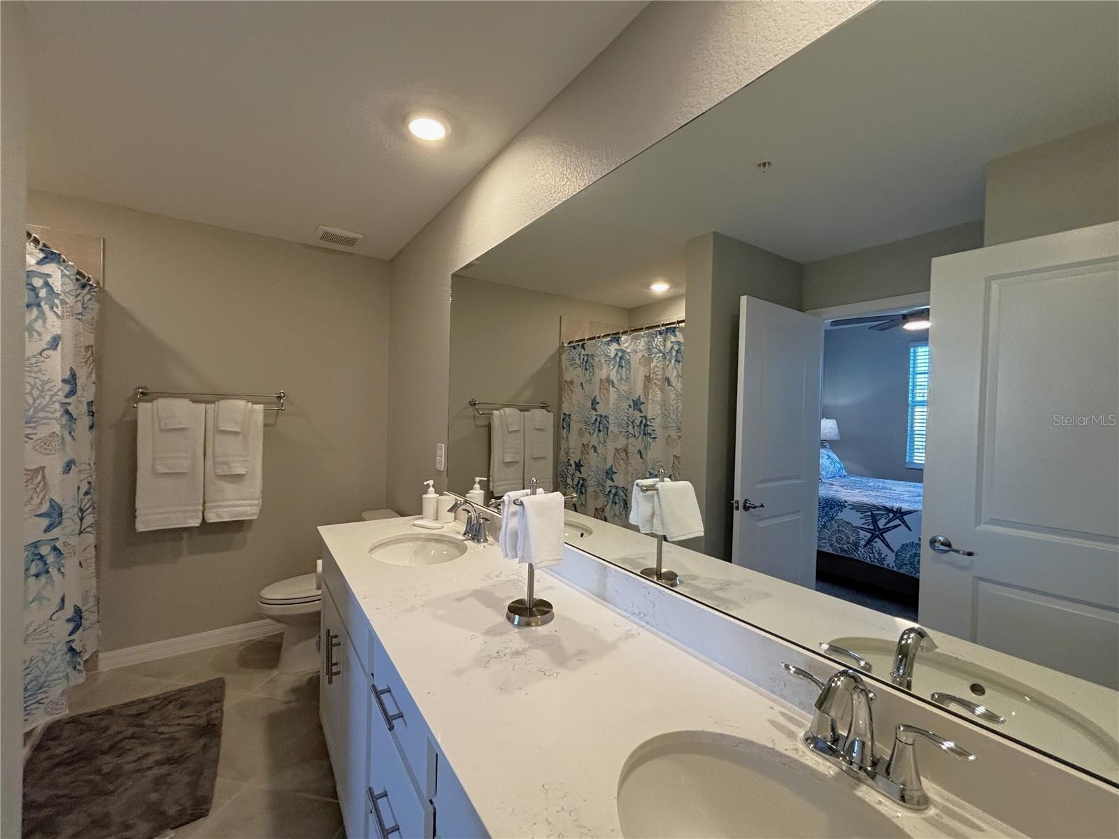 Image 15 of 42 For 17560 Opal Sand Drive 201