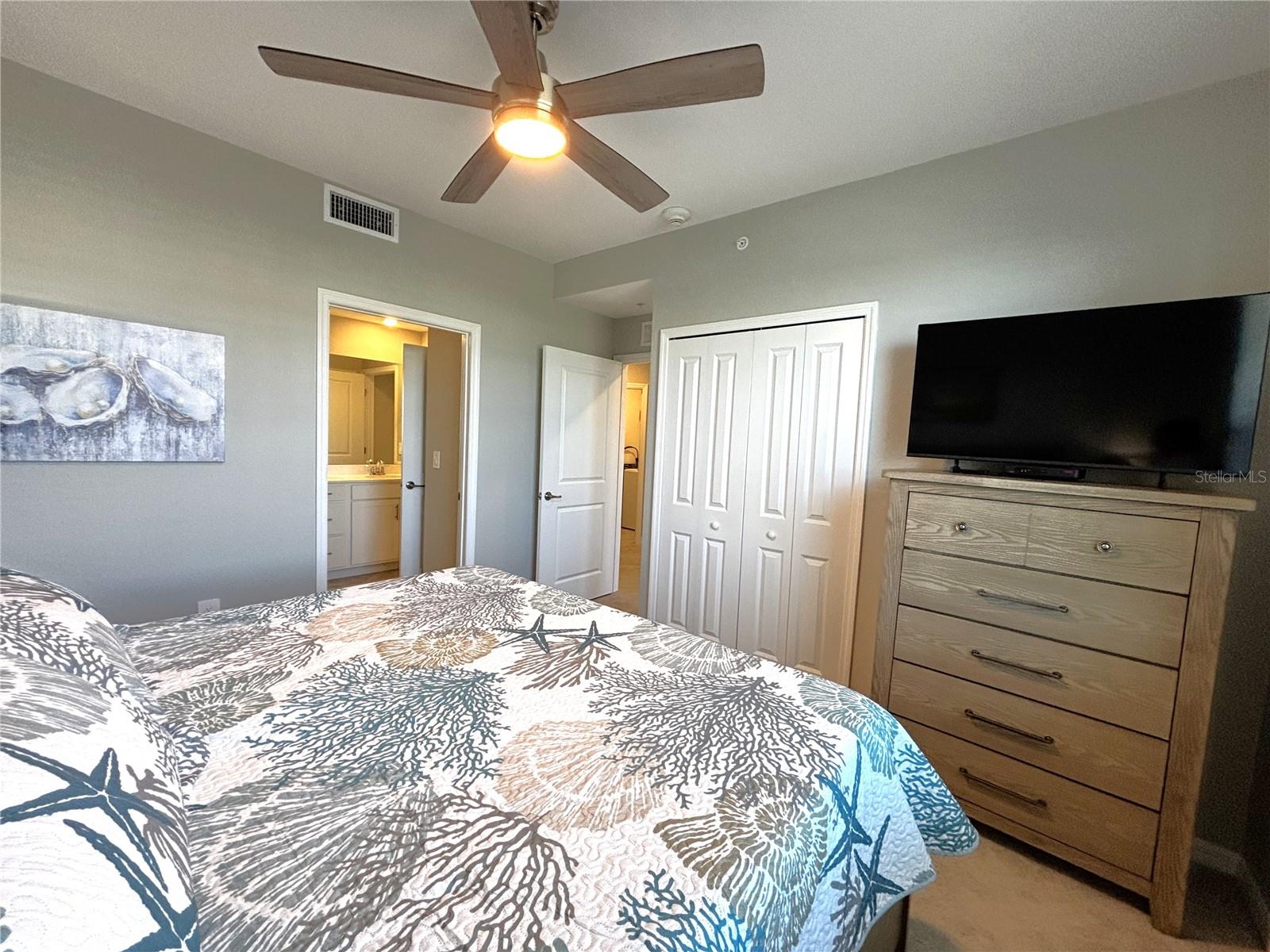 Image 17 of 42 For 17560 Opal Sand Drive 201