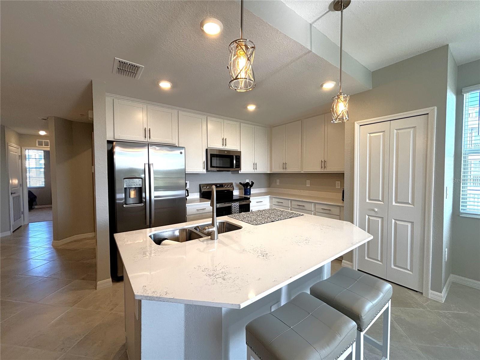 Image 4 of 42 For 17560 Opal Sand Drive 201