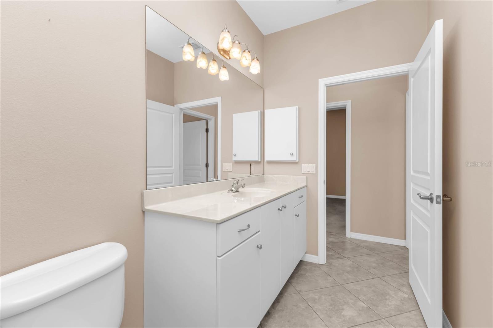 Image 25 of 40 For 2101 Gulfview Road