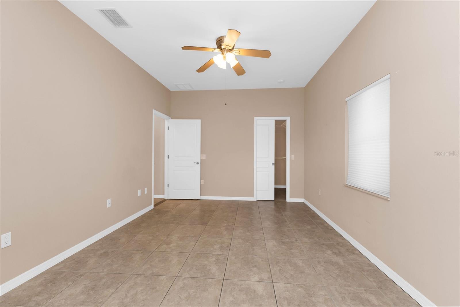 Image 28 of 40 For 2101 Gulfview Road