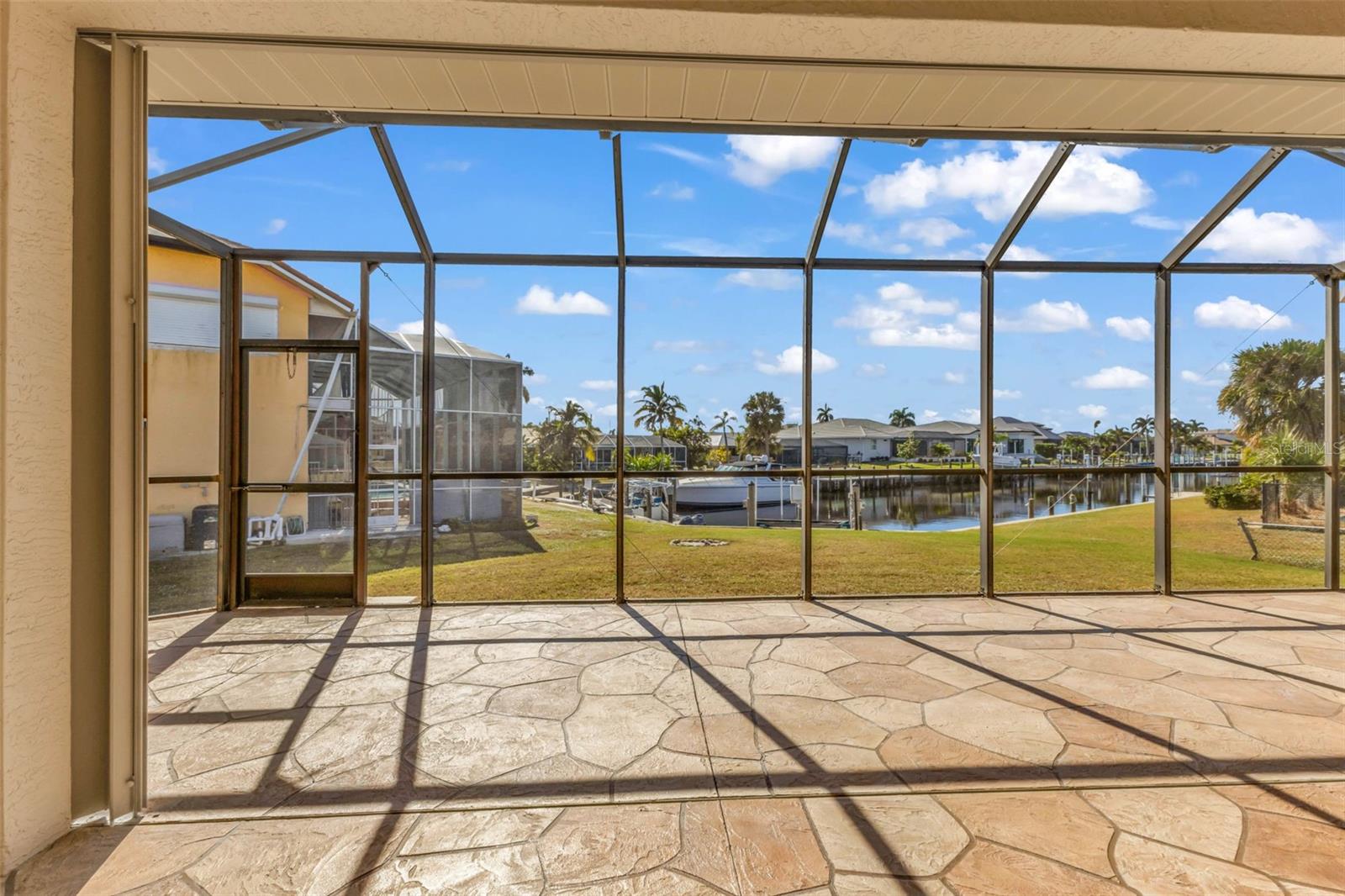 Image 31 of 40 For 2101 Gulfview Road