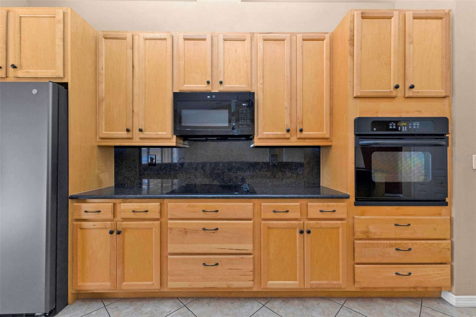 Image 5 of 40 For 2101 Gulfview Road