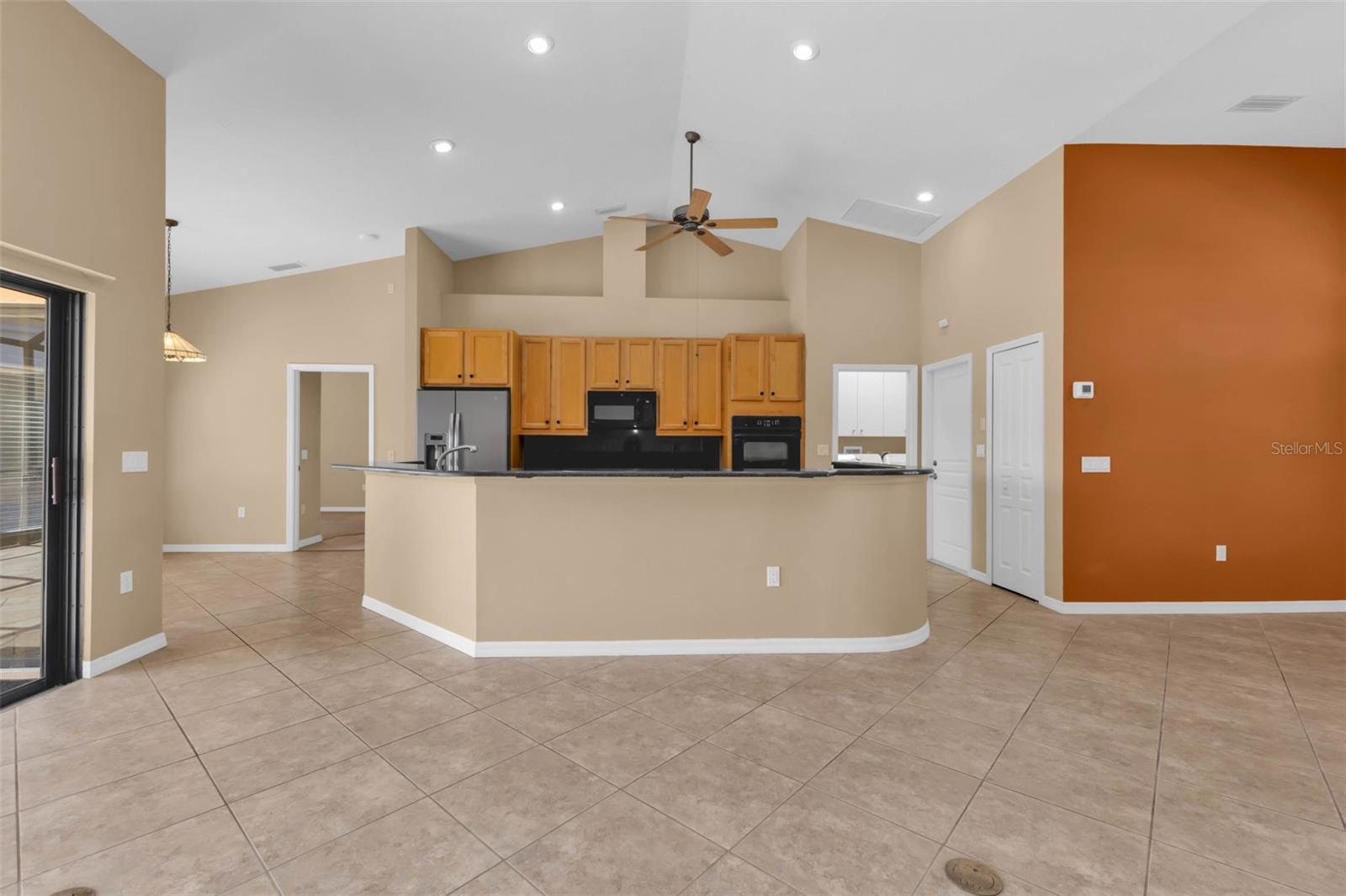 Image 8 of 40 For 2101 Gulfview Road