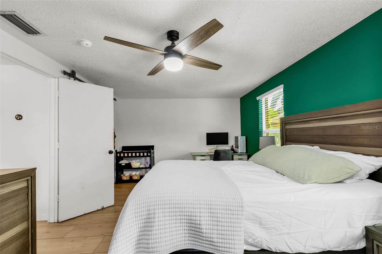 Image 14 of 29 For 450 Church Avenue Nw