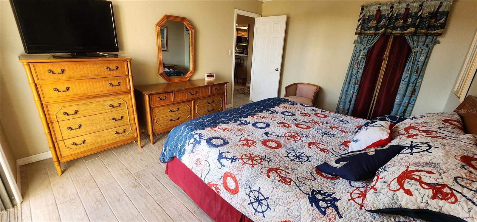 Image 13 of 27 For 25188 Marion Avenue D104