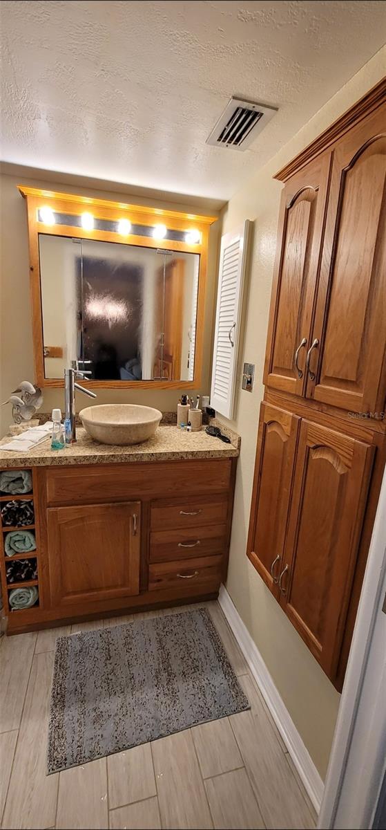 Image 15 of 27 For 25188 Marion Avenue D104