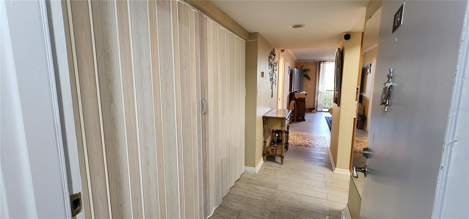 Image 7 of 27 For 25188 Marion Avenue D104