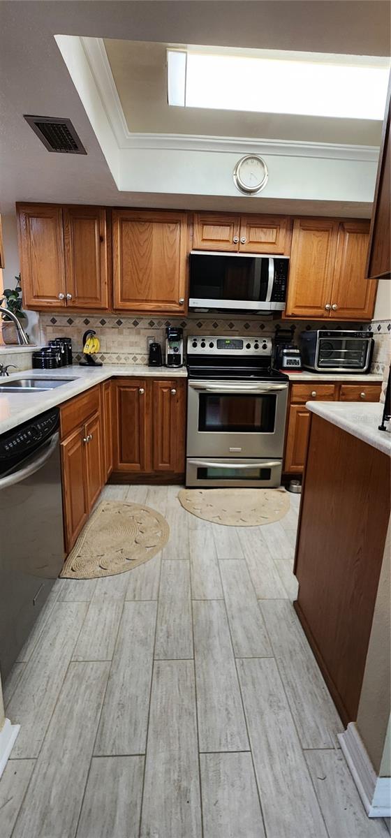 Image 9 of 27 For 25188 Marion Avenue D104