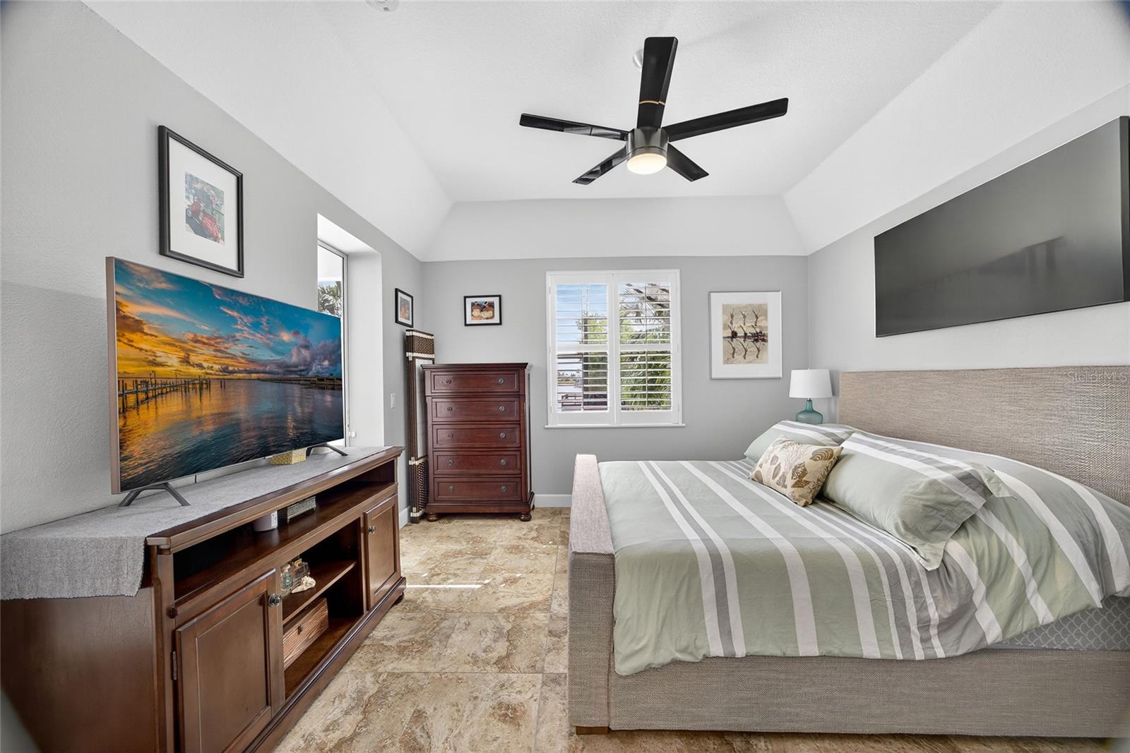 Image 16 of 38 For 1531 Aqui Esta Drive 1