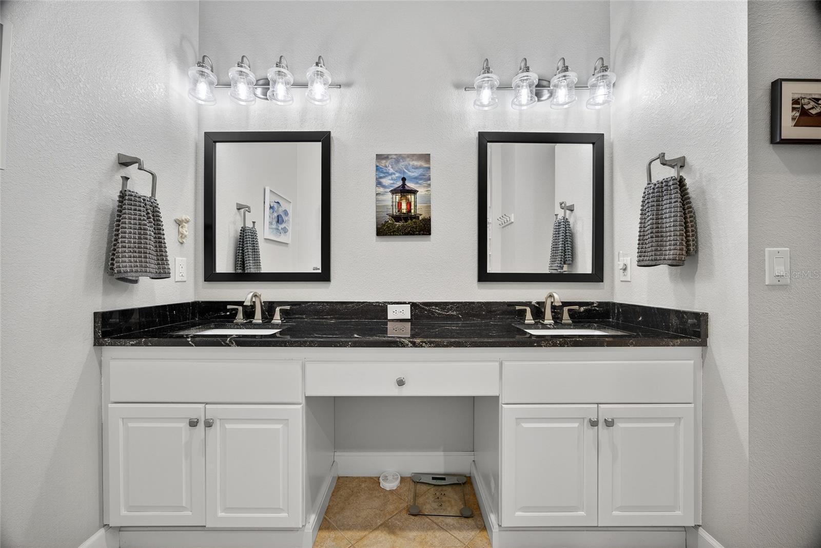 Image 17 of 38 For 1531 Aqui Esta Drive 1