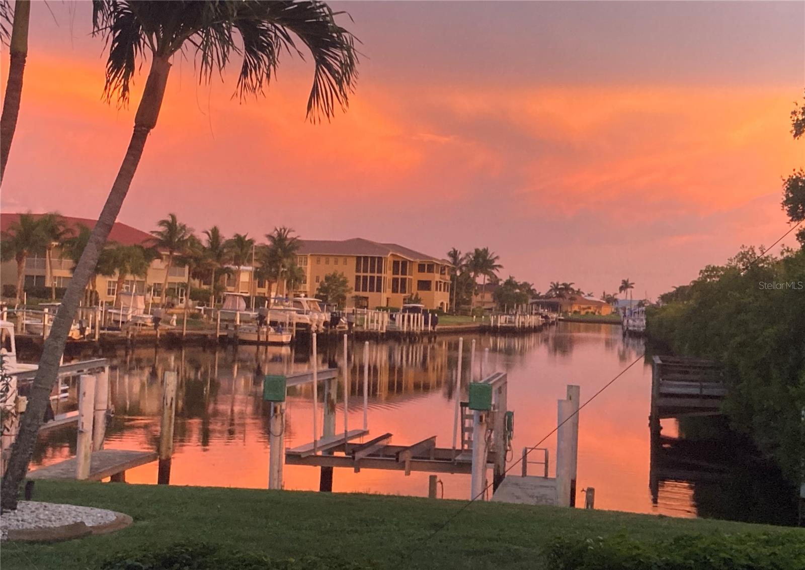 Image 35 of 38 For 1531 Aqui Esta Drive 1